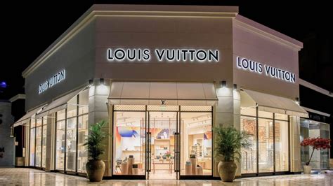 jockey plaza louis vuitton